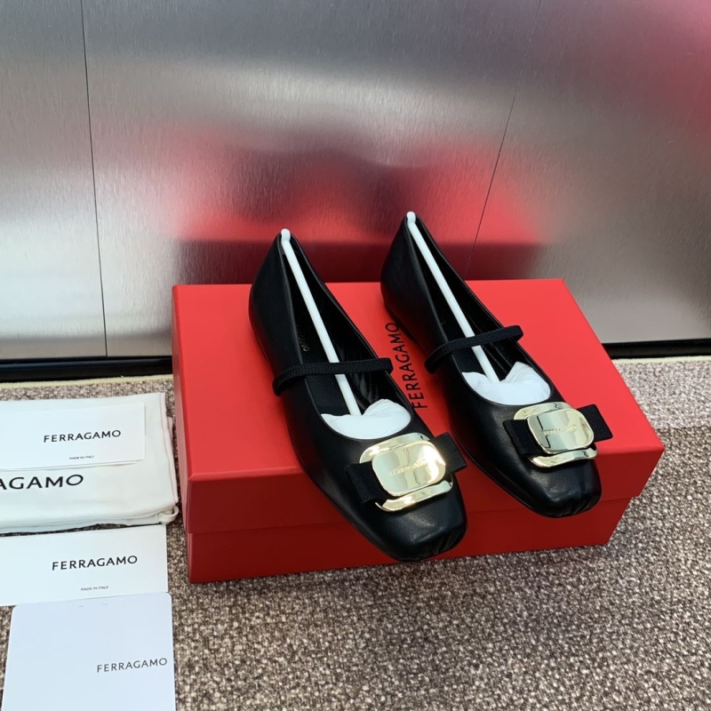 Ferragamo flat shoes